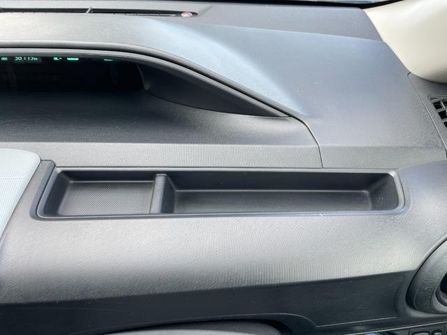 アクア S 純正ナビ TV Bluetooth ドライブレコーダー 車両接近通報装置 ECOモード EVモード ステアリングスイッチ スマートキー エンジンスタートストップスイッチ 純正フロアマット 純正アルミ(33枚目)