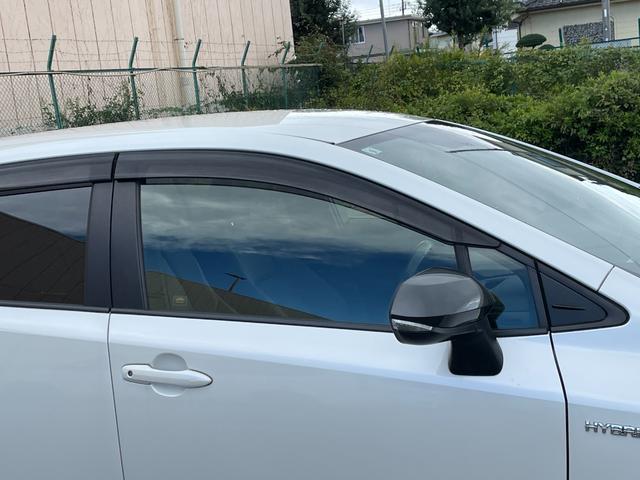 カローラツーリング ハイブリッド　ダブルバイビー　９インチディスプレイオーディオ　バックカメラ　フルセグＴＶ　Ｂｌｕｅｔｏｏｔｈ　ヘッドアップディスプレイ　トヨタセーフティーセンス　　レーントレーシングアシスト　ブラインドスポットモニター　純正マット（74枚目）