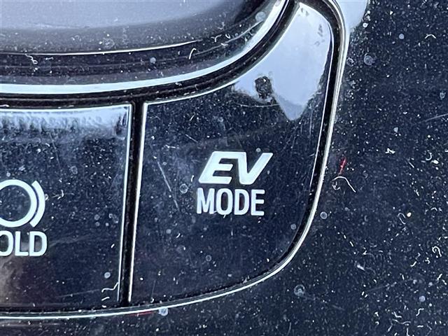 気になる車はすぐにお問い合わせください！画面右側の００６６から始まる無料ダイヤルからお問い合わせ下さい！専門スタッフがお車のご質問にお答えいたします！