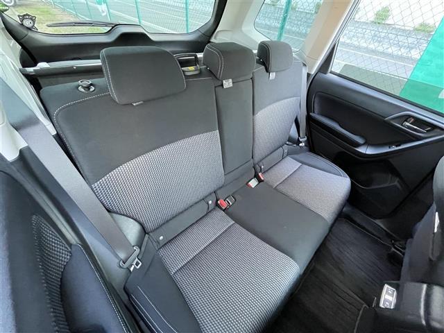 フォレスター 2.0i-L アイサイト カロツェリアナビ バックカメラ 追従クルコン ETC XMODE シートヒーター パワーシート パドルシフト 誤発進抑制制御 プリクラッシュブレーキ 純正フロアナビ ドアバイザー 車線逸脱警報システム(13枚目)