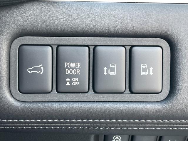 デリカＤ：５ Ｐ　純正１０型ナビ　両側パワースライドドア　レーダークルーズコントロール　オートマチックハイビーム　衝突被害軽減ブレーキ　車線逸脱警報システム　誤発進抑制機能　後側方車両検知警報システム　後退時車両検知（9枚目）