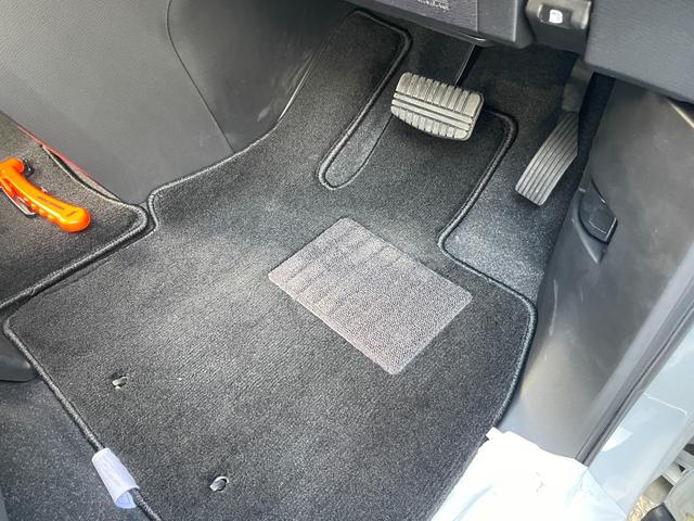 デリカＤ：５ Ｐ　純正１０型ナビ　両側パワースライドドア　レーダークルーズコントロール　オートマチックハイビーム　衝突被害軽減ブレーキ　車線逸脱警報システム　誤発進抑制機能　後側方車両検知警報システム　後退時車両検知（51枚目）