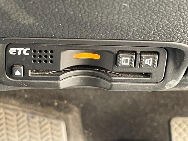 ヴェゼル ハイブリッドZ・ホンダセンシング ホンダセンシング 衝突軽減ブレーキ 誤発進抑制機能 ACC LKAS 先行車発進 運転席助手席シートヒーター ハーフレザーシート ワンオーナー ETC バックカメラ コンフォートビューパッケージ(10枚目)