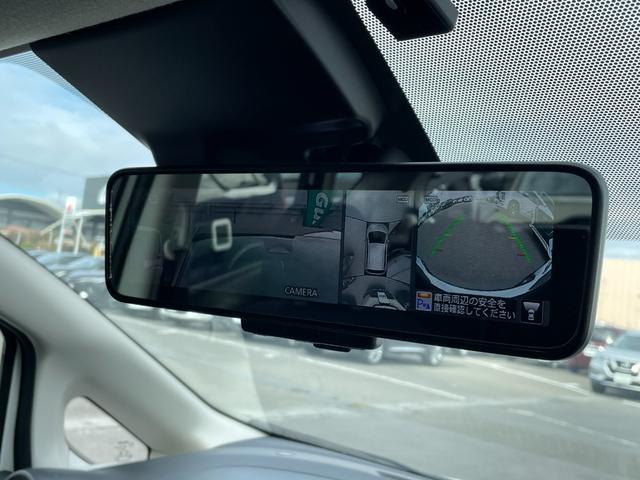 ノート ｅ－パワー　Ｘ　デジタルインナーミラー　ＥＴＣ　スペアキー　オートエアコン　ＣＤ　ＡＢＳ　横滑り防止装置　コーナーセンサー　レーンアシスト　盗難防止装置　オートライト　衝突被害軽減システム　保証書　取扱説明書　記録簿（4枚目）