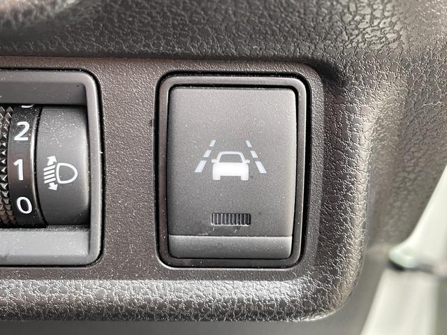 ノート ｅ－パワー　Ｘ　デジタルインナーミラー　ＥＴＣ　スペアキー　オートエアコン　ＣＤ　ＡＢＳ　横滑り防止装置　コーナーセンサー　レーンアシスト　盗難防止装置　オートライト　衝突被害軽減システム　保証書　取扱説明書　記録簿（7枚目）