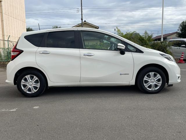 ノート ｅ－パワー　Ｘ　デジタルインナーミラー　ＥＴＣ　スペアキー　オートエアコン　ＣＤ　ＡＢＳ　横滑り防止装置　コーナーセンサー　レーンアシスト　盗難防止装置　オートライト　衝突被害軽減システム　保証書　取扱説明書　記録簿（19枚目）