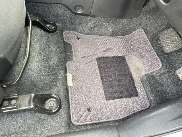 ノート ｅ－パワー　Ｘ　デジタルインナーミラー　ＥＴＣ　スペアキー　オートエアコン　ＣＤ　ＡＢＳ　横滑り防止装置　コーナーセンサー　レーンアシスト　盗難防止装置　オートライト　衝突被害軽減システム　保証書　取扱説明書　記録簿（38枚目）