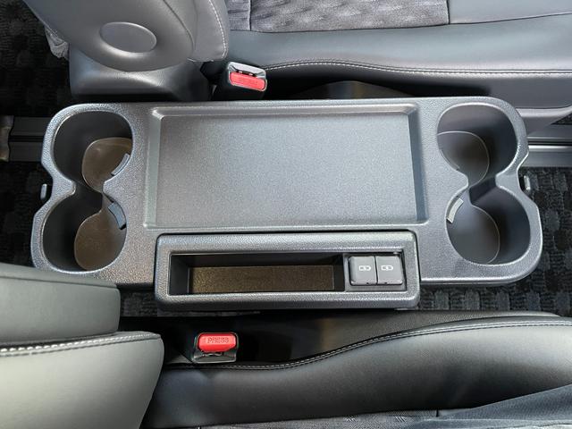 ノア ハイブリッドS-Z 登録済未使用車 10.5型DAプラス 両側パワースライドドア セーフティセンス レーダクルーズコントロール レーンディパーチャーアラート オートマチックハイビーム ハーフレザーシート シートヒーター(24枚目)