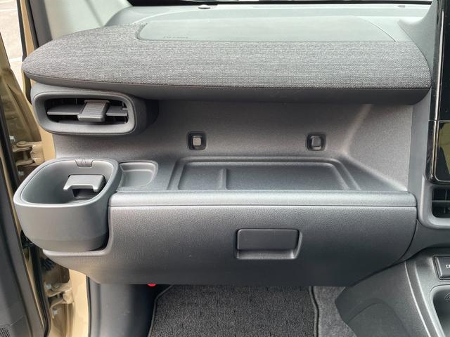 シエンタ Z 純正ディスプレイオーディオナビ 全方位カメラ 両側パワースライドドア レーダークルーズコントロール 前席シートヒーター ステアリングヒーター フルセグTV Bluetooth コーナーセンサー ETC(54枚目)