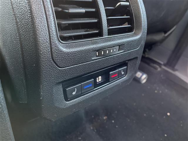 ゴルフトゥーラン TSI ハイライン 純正ナビ バックカメラ クルーズコントロール 前後ドライブレコーダー MTモード付AT ETC レーンアシスト フロントアシスト 歩行者モニタリング アイドリングストップ シートヒーター USB(7枚目)