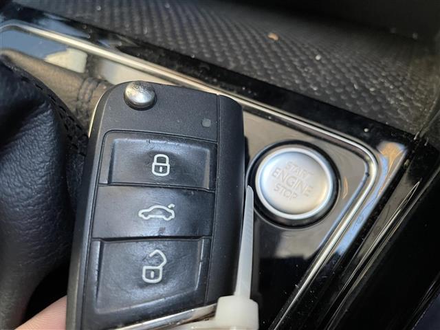 ゴルフトゥーラン TSI ハイライン 純正ナビ バックカメラ クルーズコントロール 前後ドライブレコーダー MTモード付AT ETC レーンアシスト フロントアシスト 歩行者モニタリング アイドリングストップ シートヒーター USB(20枚目)