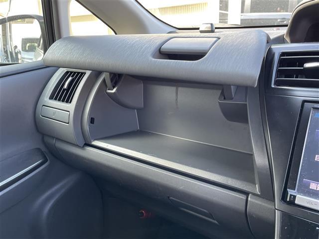 プリウスアルファ S チューン ブラック トヨタ純正ナビ バックカメラ ETC EV ECOモード PWR パーキングブレーキボタン オートライト エンジンスタートボタン スマートキー ステアリングスイッチ 純正フロアマット ABS(32枚目)