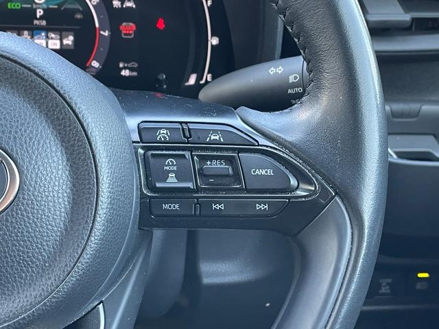 ◆【レーダークルーズコントロール】アクセルを踏まなくても、設定した速度で走行できます！先行車との車間距離を適切に維持する追従走行の機能も有しています。機能には限界があるためご注意ください。