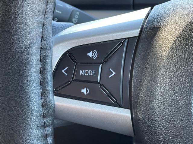 タント カスタムＲＳ　トップエディションＳＡＩＩＩ　社外ナビ　バックカメラ　Ｂｌｕｅｔｏｏｔｈ　フルセグＴＶ　両側電動スライドドア　運転席シートヒーター　衝突軽減装置　ＥＴＣ　純正フロアマット　純正サイドバイザー　フォグライト　前後ドライブレコーダー（12枚目）