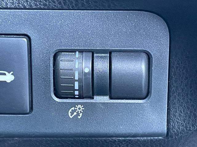 ８６ ＧＴリミテッド　純正ナビ　バックカメラ　Ｂｌｕｅｔｏｏｔｈ　フルセグＴＶ　純正アルミホイール　シートヒーター　フロアマット　ハーフレザーシート　ＡＢＳ　横滑り防止装置　レーンアシスト　盗難防止装置　オートライト（26枚目）