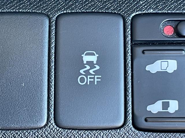 ステップワゴンスパーダ Z クールスピリット 純正ナビ バックカメラ フルセグTV ETC 前方ドライブレコーダー 横滑り防止装置 純正フロアマット純正サイドバイザー 両側電動スライドドア オートライト パドルシフト スマートキー(11枚目)