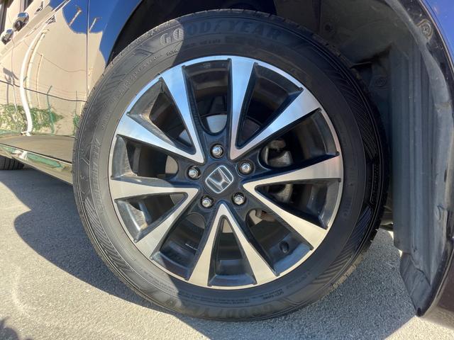 ステップワゴンスパーダ Z クールスピリット 純正ナビ バックカメラ フルセグTV ETC 前方ドライブレコーダー 横滑り防止装置 純正フロアマット純正サイドバイザー 両側電動スライドドア オートライト パドルシフト スマートキー(18枚目)