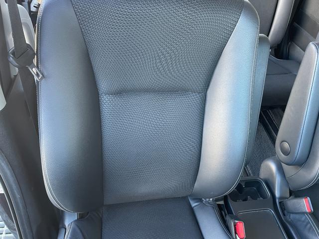 ステップワゴンスパーダ Z クールスピリット 純正ナビ バックカメラ フルセグTV ETC 前方ドライブレコーダー 横滑り防止装置 純正フロアマット純正サイドバイザー 両側電動スライドドア オートライト パドルシフト スマートキー(43枚目)