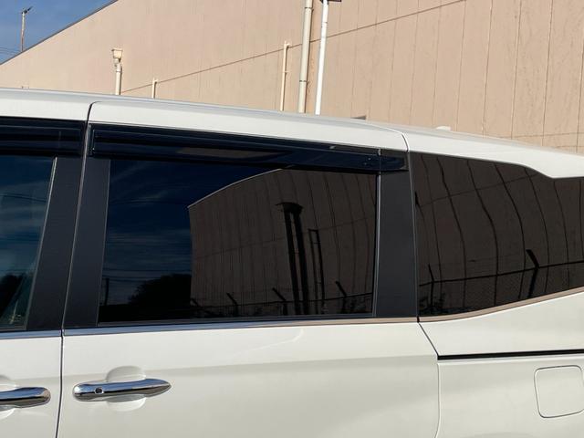 ヴォクシー ハイブリッドＳ－Ｚ　純正１０型ディスプレィオーディオ　プロジェクター式ＬＥＤヘッドライト　ハーフレザーシート　前後ドライブレコーダー　コーナーセンサー　レーダークルーズコントロール　オートマチックハイビーム（72枚目）