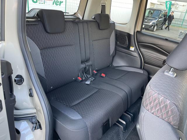◆【後部座席】『後部座席周辺』の画像になります。写真の内容に関してご不明点、ご質問等がございましたらお気軽にガリバー店舗までお問い合わせください。
