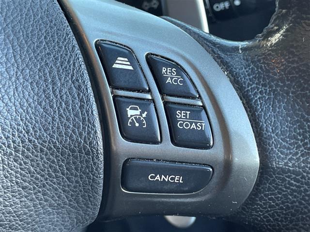 エクシーガ ２．５ｉアイサイト　アルカンターラセレクション　ストラーダナビ　追従クルコン　ドラレコ　ＳＩ－ＤＲＩＶＥ　横滑り制御機能　ＰＣＳ　ビルトインＥＴＣ　電格ミラー　ヘッドライトレベライザー　パドルシフト　純正フロアマット　ドアバイザー　社外ＡＷ（4枚目）