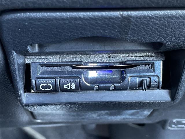 エクシーガ ２．５ｉアイサイト　アルカンターラセレクション　ストラーダナビ　追従クルコン　ドラレコ　ＳＩ－ＤＲＩＶＥ　横滑り制御機能　ＰＣＳ　ビルトインＥＴＣ　電格ミラー　ヘッドライトレベライザー　パドルシフト　純正フロアマット　ドアバイザー　社外ＡＷ（8枚目）