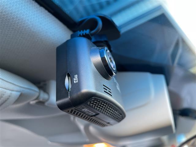 エクシーガ ２．５ｉアイサイト　アルカンターラセレクション　ストラーダナビ　追従クルコン　ドラレコ　ＳＩ－ＤＲＩＶＥ　横滑り制御機能　ＰＣＳ　ビルトインＥＴＣ　電格ミラー　ヘッドライトレベライザー　パドルシフト　純正フロアマット　ドアバイザー　社外ＡＷ（10枚目）