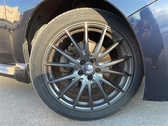 エクシーガ ２．５ｉアイサイト　アルカンターラセレクション　ストラーダナビ　追従クルコン　ドラレコ　ＳＩ－ＤＲＩＶＥ　横滑り制御機能　ＰＣＳ　ビルトインＥＴＣ　電格ミラー　ヘッドライトレベライザー　パドルシフト　純正フロアマット　ドアバイザー　社外ＡＷ（16枚目）