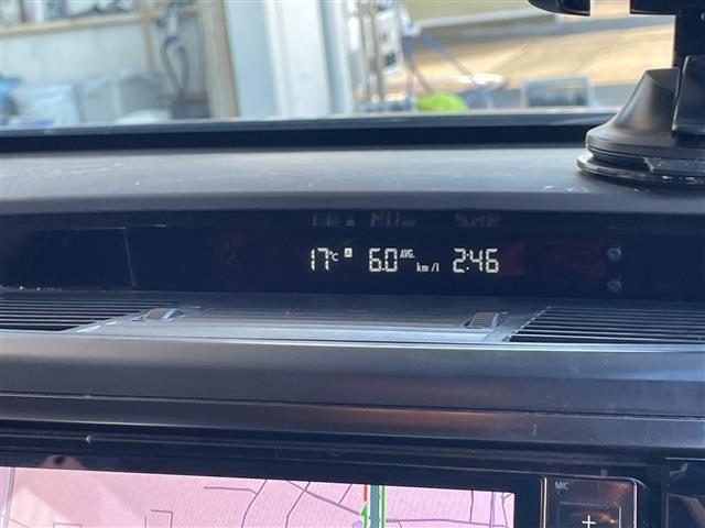 エクシーガ ２．５ｉアイサイト　アルカンターラセレクション　ストラーダナビ　追従クルコン　ドラレコ　ＳＩ－ＤＲＩＶＥ　横滑り制御機能　ＰＣＳ　ビルトインＥＴＣ　電格ミラー　ヘッドライトレベライザー　パドルシフト　純正フロアマット　ドアバイザー　社外ＡＷ（20枚目）