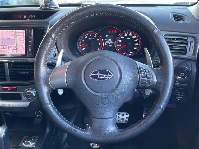 エクシーガ ２．５ｉアイサイト　アルカンターラセレクション　ストラーダナビ　追従クルコン　ドラレコ　ＳＩ－ＤＲＩＶＥ　横滑り制御機能　ＰＣＳ　ビルトインＥＴＣ　電格ミラー　ヘッドライトレベライザー　パドルシフト　純正フロアマット　ドアバイザー　社外ＡＷ（21枚目）