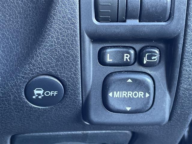 エクシーガ ２．５ｉアイサイト　アルカンターラセレクション　ストラーダナビ　追従クルコン　ドラレコ　ＳＩ－ＤＲＩＶＥ　横滑り制御機能　ＰＣＳ　ビルトインＥＴＣ　電格ミラー　ヘッドライトレベライザー　パドルシフト　純正フロアマット　ドアバイザー　社外ＡＷ（25枚目）