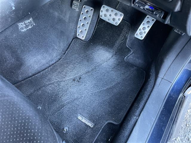 エクシーガ ２．５ｉアイサイト　アルカンターラセレクション　ストラーダナビ　追従クルコン　ドラレコ　ＳＩ－ＤＲＩＶＥ　横滑り制御機能　ＰＣＳ　ビルトインＥＴＣ　電格ミラー　ヘッドライトレベライザー　パドルシフト　純正フロアマット　ドアバイザー　社外ＡＷ（33枚目）