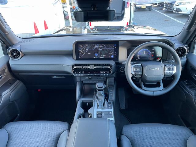 ランドクルーザー２５０ ＶＸ　１２．３型純正ナビ　フルセグ　Ｂｌｕｅｔｏｏｔｈ　ＵＳＢ　ＨＤＭＩ接続　サンルーフ　レザーシート　シートーヒーター　シートベンチレーション　デジタルインナーミラー　パノラマモニター　３眼ＬＥＤライト（3枚目）