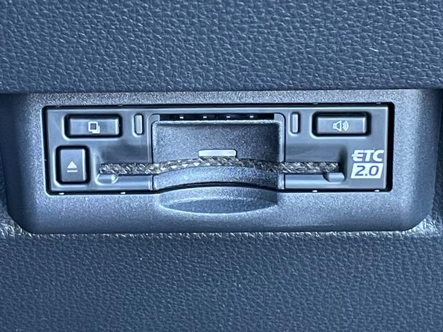 ランドクルーザー２５０ ＶＸ　１２．３型純正ナビ　フルセグ　Ｂｌｕｅｔｏｏｔｈ　ＵＳＢ　ＨＤＭＩ接続　サンルーフ　レザーシート　シートーヒーター　シートベンチレーション　デジタルインナーミラー　パノラマモニター　３眼ＬＥＤライト（13枚目）