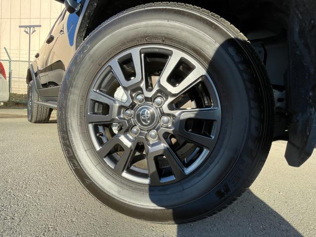 ランドクルーザー２５０ ＶＸ　１２．３型純正ナビ　フルセグ　Ｂｌｕｅｔｏｏｔｈ　ＵＳＢ　ＨＤＭＩ接続　サンルーフ　レザーシート　シートーヒーター　シートベンチレーション　デジタルインナーミラー　パノラマモニター　３眼ＬＥＤライト（17枚目）