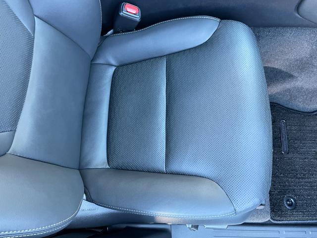 ランドクルーザー２５０ ＶＸ　１２．３型純正ナビ　フルセグ　Ｂｌｕｅｔｏｏｔｈ　ＵＳＢ　ＨＤＭＩ接続　サンルーフ　レザーシート　シートーヒーター　シートベンチレーション　デジタルインナーミラー　パノラマモニター　３眼ＬＥＤライト（47枚目）