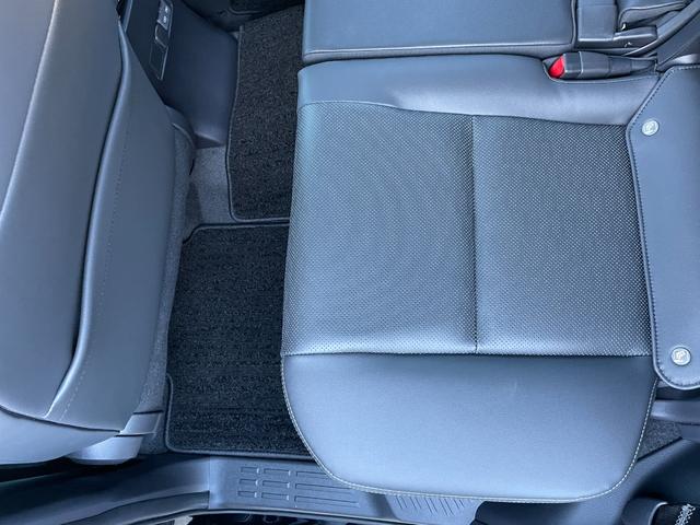 ランドクルーザー２５０ ＶＸ　１２．３型純正ナビ　フルセグ　Ｂｌｕｅｔｏｏｔｈ　ＵＳＢ　ＨＤＭＩ接続　サンルーフ　レザーシート　シートーヒーター　シートベンチレーション　デジタルインナーミラー　パノラマモニター　３眼ＬＥＤライト（58枚目）