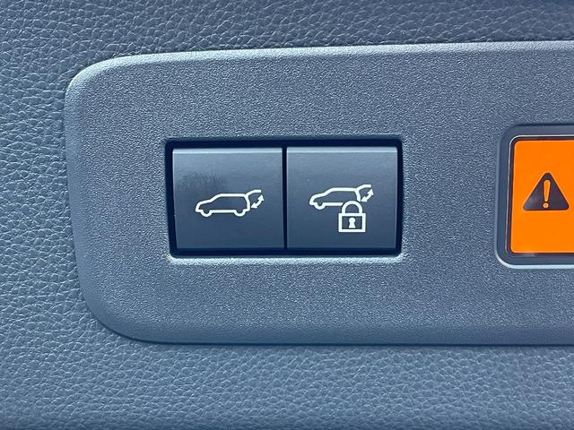 ランドクルーザー２５０ ＶＸ　１２．３型純正ナビ　フルセグ　Ｂｌｕｅｔｏｏｔｈ　ＵＳＢ　ＨＤＭＩ接続　サンルーフ　レザーシート　シートーヒーター　シートベンチレーション　デジタルインナーミラー　パノラマモニター　３眼ＬＥＤライト（59枚目）