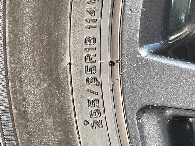 ランドクルーザー２５０ ＶＸ　１２．３型純正ナビ　フルセグ　Ｂｌｕｅｔｏｏｔｈ　ＵＳＢ　ＨＤＭＩ接続　サンルーフ　レザーシート　シートーヒーター　シートベンチレーション　デジタルインナーミラー　パノラマモニター　３眼ＬＥＤライト（75枚目）