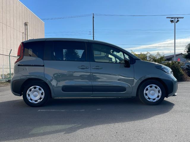 シエンタ G 純正8型ディスプレイオーディオ 両側電動ドア BSM ビルトイン2.0ETC 追従クルーズコントロール トヨタセーフティセンス Bluetooth バックカメラ オートライト コーナーセンサー 禁煙(20枚目)