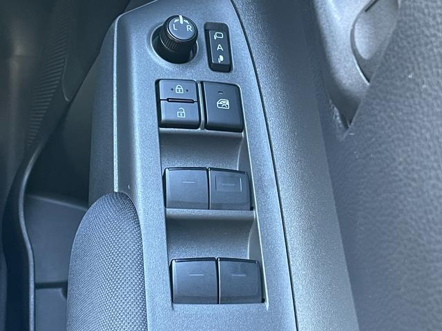 シエンタ G 純正8型ディスプレイオーディオ 両側電動ドア BSM ビルトイン2.0ETC 追従クルーズコントロール トヨタセーフティセンス Bluetooth バックカメラ オートライト コーナーセンサー 禁煙(30枚目)