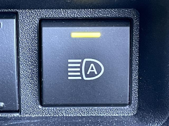 シエンタ G 純正8型ディスプレイオーディオ 両側電動ドア BSM ビルトイン2.0ETC 追従クルーズコントロール トヨタセーフティセンス Bluetooth バックカメラ オートライト コーナーセンサー 禁煙(32枚目)