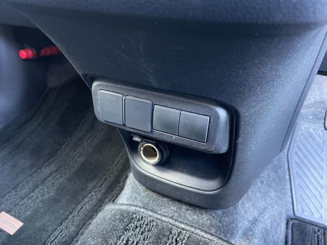 シエンタ G 純正8型ディスプレイオーディオ 両側電動ドア BSM ビルトイン2.0ETC 追従クルーズコントロール トヨタセーフティセンス Bluetooth バックカメラ オートライト コーナーセンサー 禁煙(39枚目)