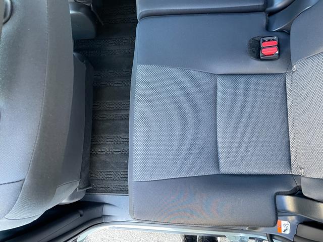 シエンタ G 純正8型ディスプレイオーディオ 両側電動ドア BSM ビルトイン2.0ETC 追従クルーズコントロール トヨタセーフティセンス Bluetooth バックカメラ オートライト コーナーセンサー 禁煙(56枚目)