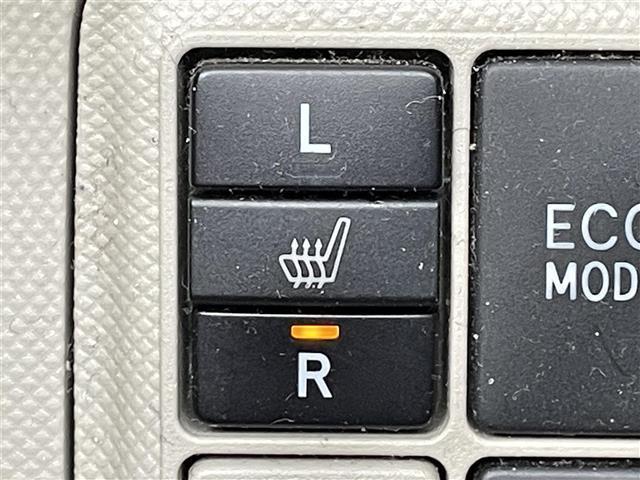 アクア Ｇ　純正ナビ　バックビューモニター　ドライブレコーダー　シートヒーター　ドライブモード　ナノイー　車両接近通報装置　電格ミラー　純正フロアマット　ドアバイザー　プッシュスタート　スマートキー　フォグランプ（7枚目）