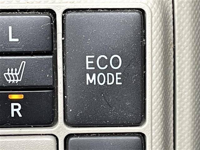 アクア Ｇ　純正ナビ　バックビューモニター　ドライブレコーダー　シートヒーター　ドライブモード　ナノイー　車両接近通報装置　電格ミラー　純正フロアマット　ドアバイザー　プッシュスタート　スマートキー　フォグランプ（8枚目）