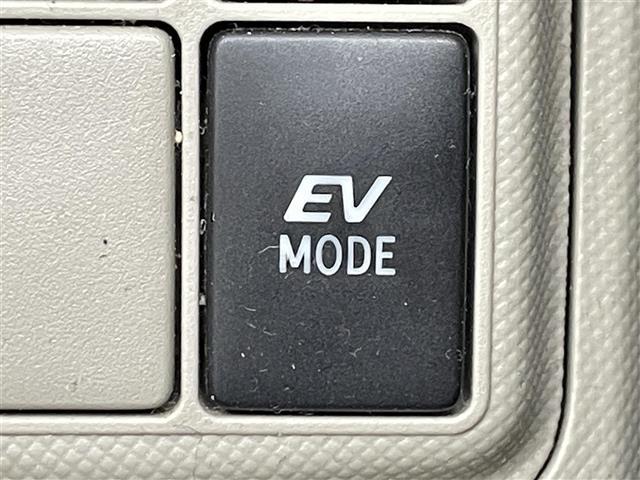 アクア Ｇ　純正ナビ　バックビューモニター　ドライブレコーダー　シートヒーター　ドライブモード　ナノイー　車両接近通報装置　電格ミラー　純正フロアマット　ドアバイザー　プッシュスタート　スマートキー　フォグランプ（9枚目）