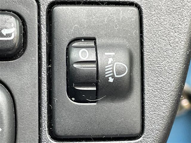 アクア Ｇ　純正ナビ　バックビューモニター　ドライブレコーダー　シートヒーター　ドライブモード　ナノイー　車両接近通報装置　電格ミラー　純正フロアマット　ドアバイザー　プッシュスタート　スマートキー　フォグランプ（12枚目）