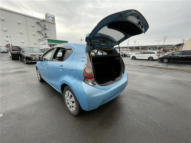 アクア Ｇ　純正ナビ　バックビューモニター　ドライブレコーダー　シートヒーター　ドライブモード　ナノイー　車両接近通報装置　電格ミラー　純正フロアマット　ドアバイザー　プッシュスタート　スマートキー　フォグランプ（21枚目）