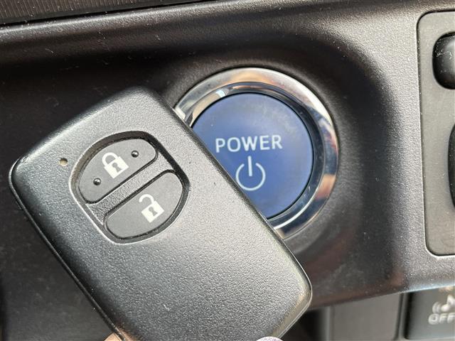 アクア Ｇ　純正ナビ　バックビューモニター　ドライブレコーダー　シートヒーター　ドライブモード　ナノイー　車両接近通報装置　電格ミラー　純正フロアマット　ドアバイザー　プッシュスタート　スマートキー　フォグランプ（26枚目）